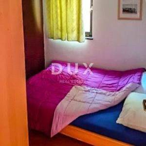 OTOK KRK, VRBNIK- Kuća s dva apartmana