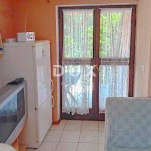 OTOK KRK, VRBNIK- Kuća s dva apartmana