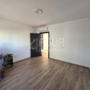 Otok Krk, Vrbnik, kuća s pogledom na more, 152m2, terasa