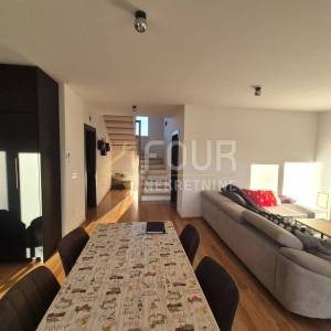 Otok Krk, Vrbnik, kuća s pogledom na more, 152m2, terasa