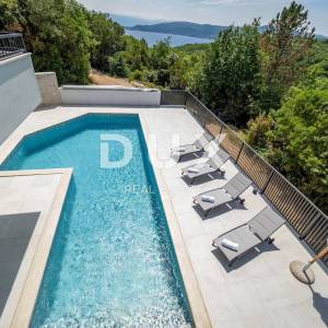 OTOK KRK, VRBNIK - Luksuzna kuća s bazenom u blizini mora