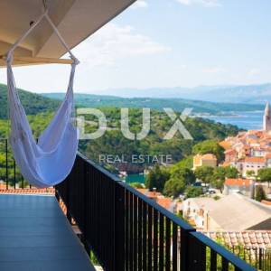 OTOK KRK, VRBNIK - moderna vila s panoramskim pogledom na more