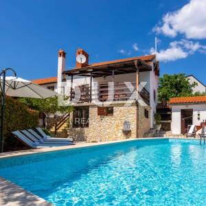 OTOK KRK, VRBNIK (okolica) - PRILIKA! Kuća s bazenom i jacuzzijem