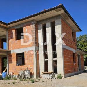 OTOK KRK, VRBNIK (okolica) - Roh-bau kuća na mirnoj lokaciji