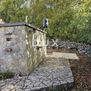 OTOK KRK, VRBNIK (okolica) - Samostojeća kuća na osami sa dva apartmana