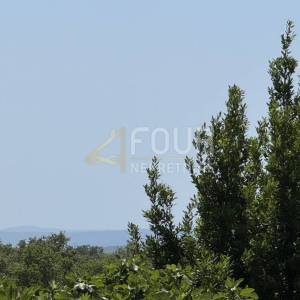 Otok Krk, Vrbnik - okolica, samostojeća kuća, 115m2