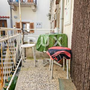 OTOK KRK, VRBNIK - Srce stare jezgre. Autentična kamena kuća, 2 ulaza, 80 m2