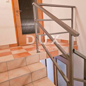 OTOK KRK, VRBNIK - Srce stare jezgre. Autentična kamena kuća, 2 ulaza, 80 m2