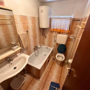 OTOK KRK, VRH - Dvojni objekt s velikim potencijalom