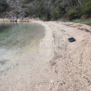 Otok Krk, Vrh, poljoprivredno zemljište 13.880m2