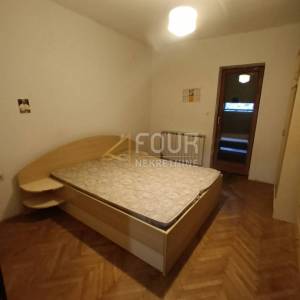Otok Pag, grad Pag, 106.85m2, 3s+db, terasa, 300m od mora