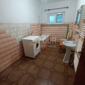 Otok Pag, grad Pag, 106.85m2, 3s+db, terasa, 300m od mora