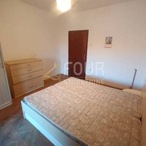 Otok Pag, grad Pag, 106.85m2, 3s+db, terasa, 300m od mora