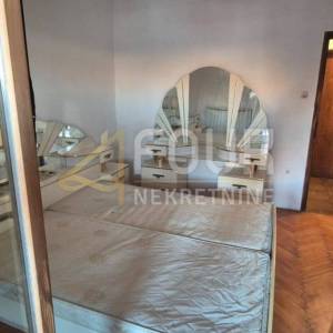 Otok Pag, grad Pag, 106.85m2, 3s+db, terasa, 300m od mora