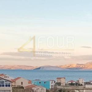 Otok Pag, grad Pag, 106.85m2, 3s+db, terasa, 300m od mora