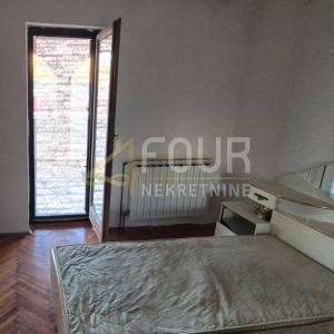 Otok Pag, grad Pag, 106.85m2, 3s+db, terasa, 300m od mora