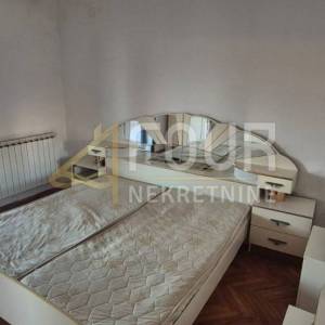 Otok Pag, grad Pag, 106.85m2, 3s+db, terasa, 300m od mora