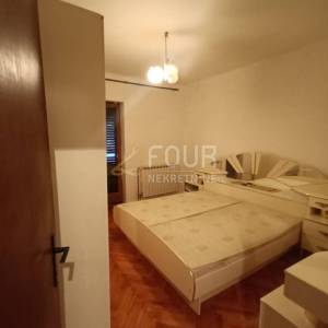 Otok Pag, grad Pag, 106.85m2, 3s+db, terasa, 300m od mora