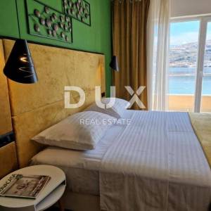 OTOK PAG, GRAD PAG - Apartmanska vila prvi red do mora