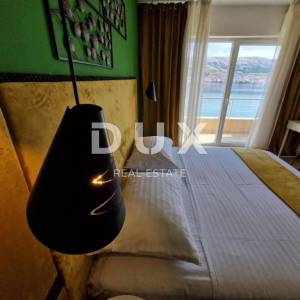 OTOK PAG, GRAD PAG - Apartmanska vila prvi red do mora