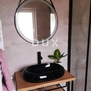 OTOK PAG, GRAD PAG - Apartmanska vila prvi red do mora