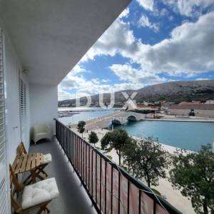 OTOK PAG, GRAD PAG - Stan na Rivi, prvi red do mora