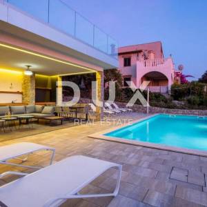 OTOK PAG, JAKIŠNICA - Luksuzna vila s pogledom na more, 240m2