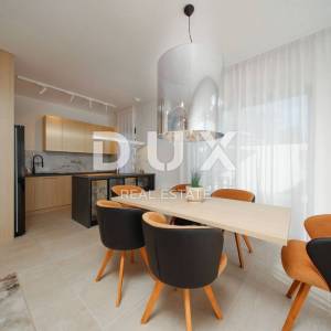 OTOK PAG, JAKIŠNICA - vrhunska moderna duplex vila s bazenom