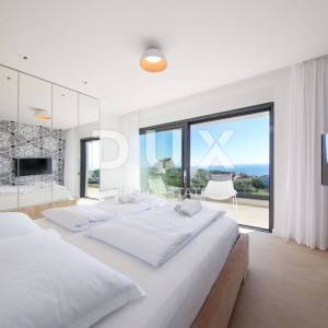 OTOK PAG, JAKIŠNICA - vrhunska moderna duplex vila s bazenom