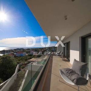 OTOK PAG, JAKIŠNICA - vrhunska moderna duplex vila s bazenom
