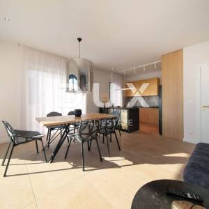 OTOK PAG, JAKIŠNICA vrhunska moderna duplex vila s bazenom