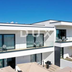 OTOK PAG, JAKIŠNICA vrhunska moderna duplex vila s bazenom