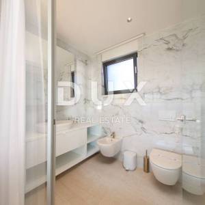 OTOK PAG, JAKIŠNICA vrhunska moderna duplex vila s bazenom