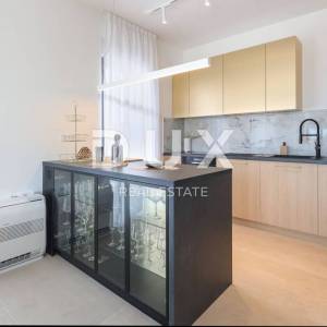 OTOK PAG, JAKIŠNICA - vrhunska duplex vila s bazenom