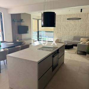 OTOK PAG, KOLAN - vila 200m2 s bazenom  + okoliš 400m2