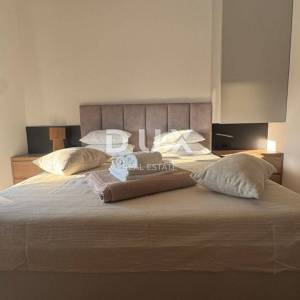 OTOK PAG, KOLAN - vila 200m2 s bazenom  + okoliš 400m2