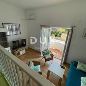 OTOK PAG, KOŠLJUN - Apartman u mirnoj uvali