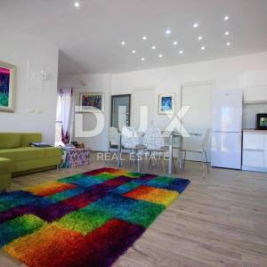 OTOK PAG, KOŠLJUN - Predivan trosobni apartman od 98 m2