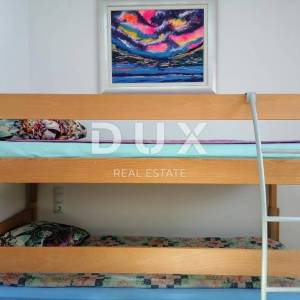 OTOK PAG, KOŠLJUN - Predivan trosobni apartman od 98 m2