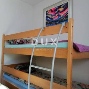 OTOK PAG, KOŠLJUN - Predivan trosobni apartman od 98 m2