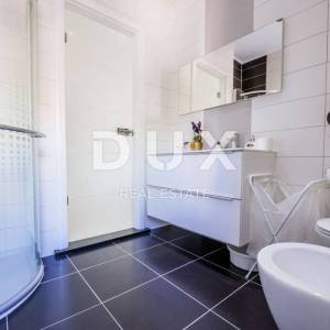 OTOK PAG, KOŠLJUN - Vila pored mora sa 4 apartmana