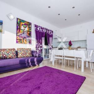 OTOK PAG, KOŠLJUN - Vila pored mora sa 4 apartmana