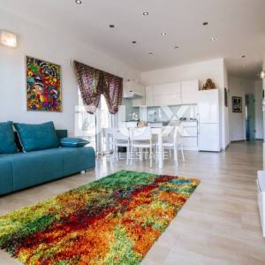 OTOK PAG, KOŠLJUN - Vila pored mora sa 4 apartmana