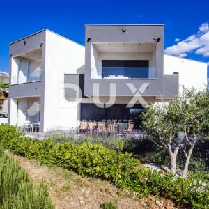 OTOK PAG, KOŠLJUN - Vila pored mora sa 4 apartmana