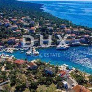 OTOK PAG, LUN - građevinsko zemljište 640 m2 na odličnoj lokaciji