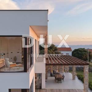 OTOK PAG, LUN - jedinstvena vila s bazenom na predivnoj lokaciji