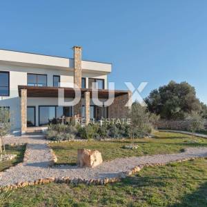 OTOK PAG, LUN - jedinstvena vila s bazenom na predivnoj lokaciji