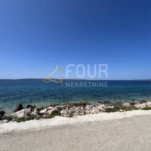 Otok Pag, Mandre, 20.302m2, zemljište 1. red do mora!