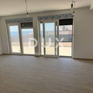 OTOK PAG, MANDRE- 3S+db penthouse u kvalitetnoj novogradnji