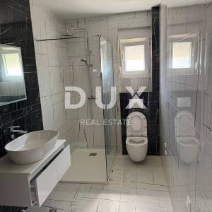 OTOK PAG, MANDRE - 3s+db stan u kući od samo dva stana